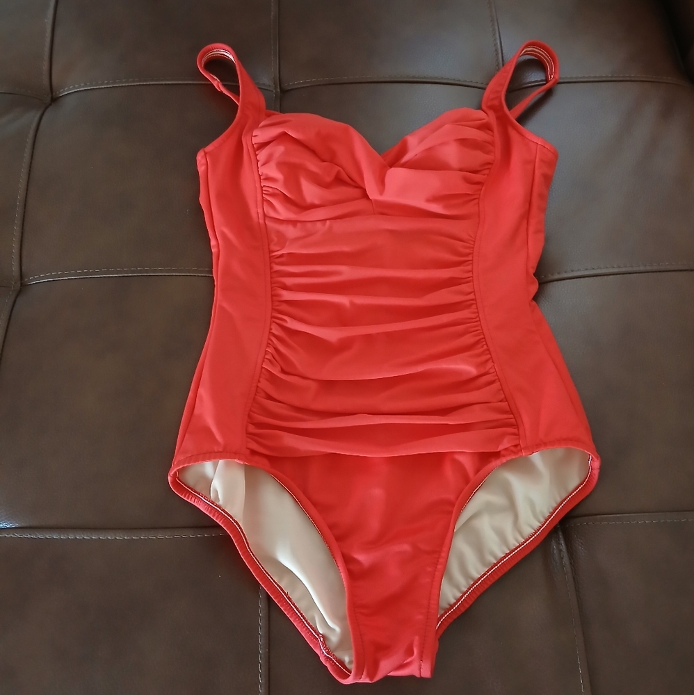MIRACLESUIT Women's Trimshaper Averi‎ Allover Control One- Piece Swimsuit - Picture 2 of 9